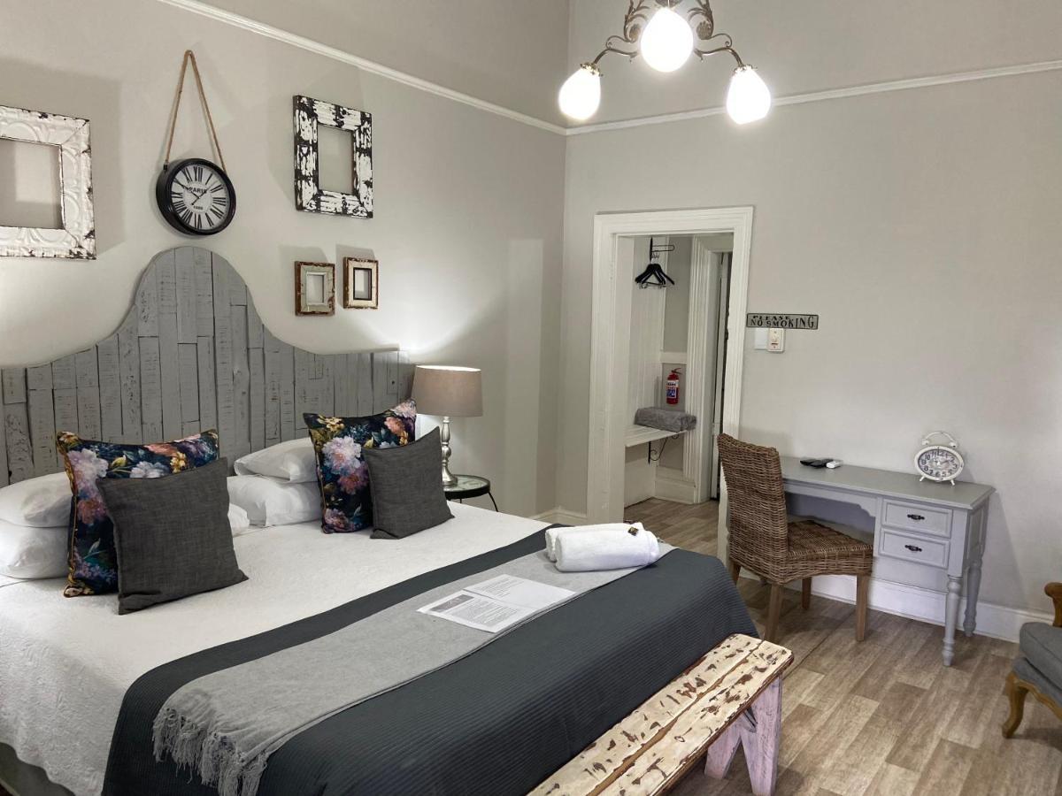 Cape Karoo Guesthouse Beaufort West Exterior photo