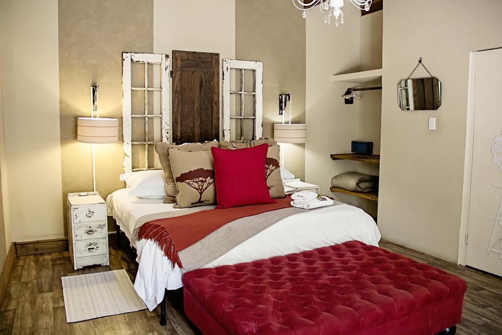 Cape Karoo Guesthouse Beaufort West Exterior photo